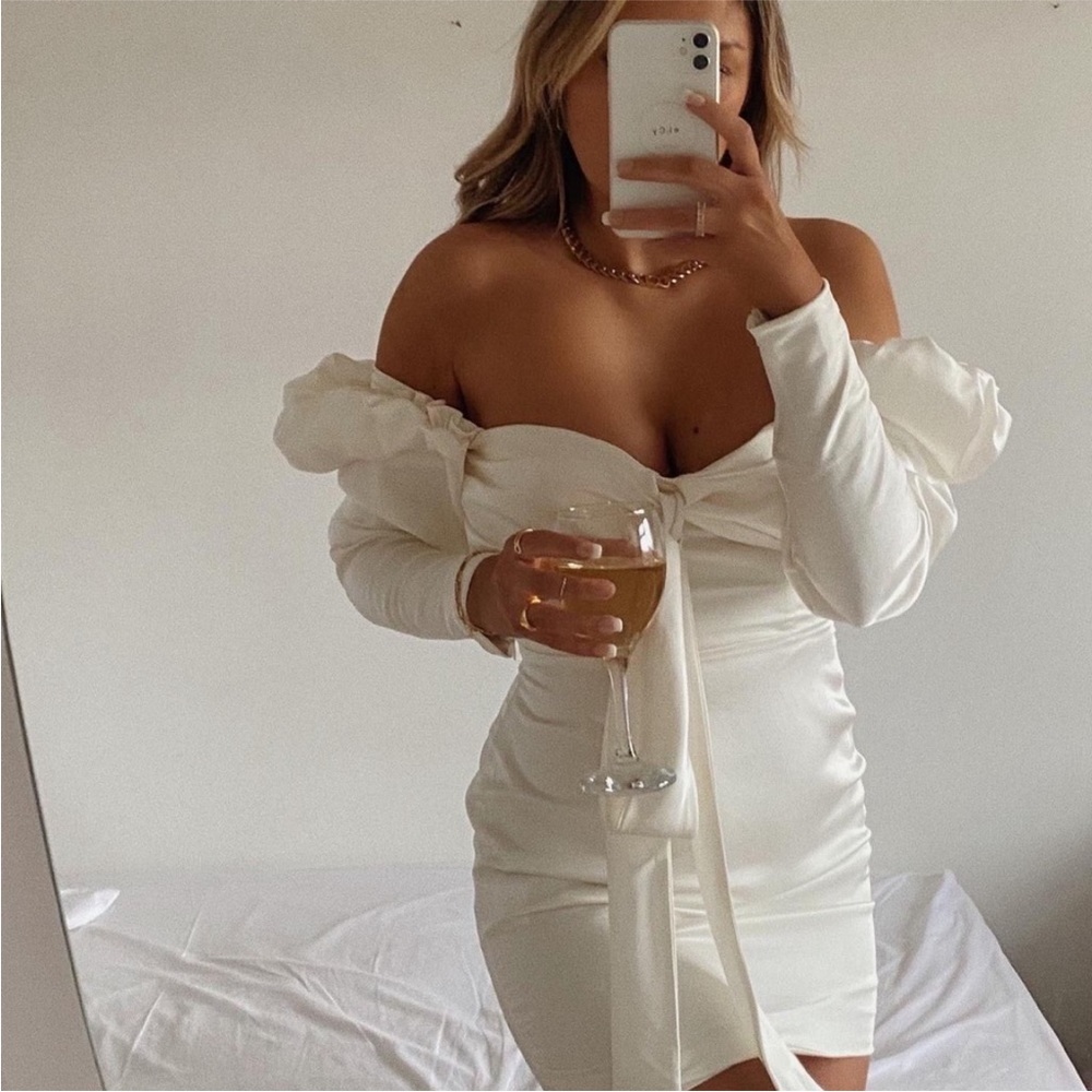 HOUSE OF CB 'Maia' Ivory Satin Puff Sleeve Mini Dress - Picture 3 of 12
